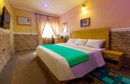 cheapest hotels in surulere